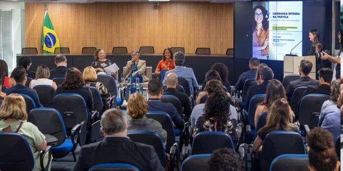 Primeira-edição-do-Liderança-Íntegra-na-Prática-reuniu-lideranças-da-Administração-Pública.jpg