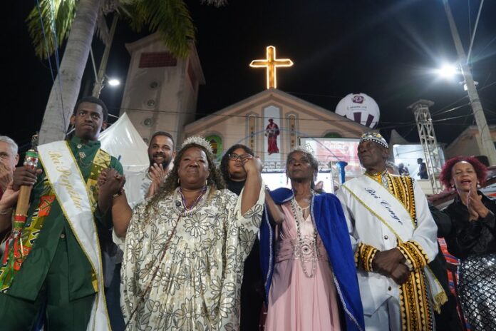 Ministra Macaé Evaristo celebra oficialização do Congado como Patrimônio Cultural Imaterial do Brasil em Minas Gerais